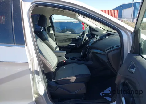 2017 Ford Escape Se z USA, uszkodzony, nr VIN 1FMCU9GDXHUE95435